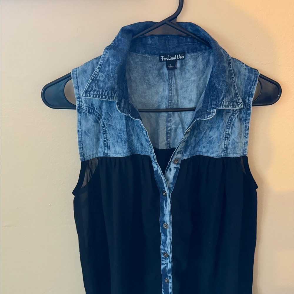 Blue and Black Women's Sleeveless Top